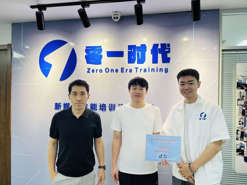 麻辣烫老板带团队学短视频：从误解到独立获客，团购订单涨了